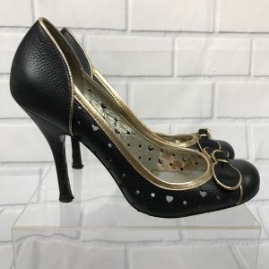 Guess Kyoko Black Leather Bow Perforated Hearts Round Toe Pinup Pumps Heel 7.5M (Fits like 7) (Copy)