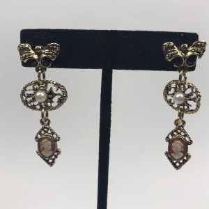 Cameo Antique Look Gold Tone Post Drop Dangle Ornate Earrings White Faux Pearl